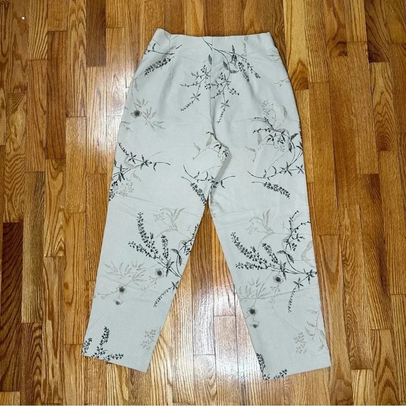 Dressbarn Floral Pants with‎ Side Zipper Closure - Picture 4 of 4